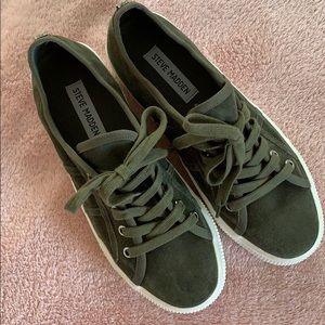 Steve Madden Emmy Sneaker